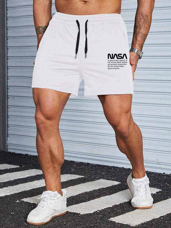 Men Slogan Graphic Drawstring Waist Shorts