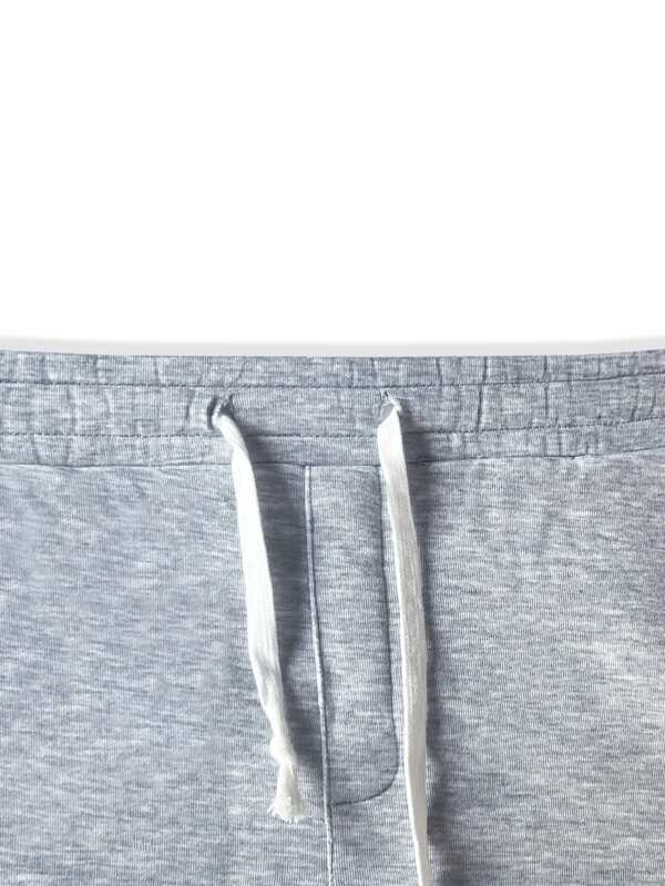 Men Patch Detail Drawstring Waist Shorts