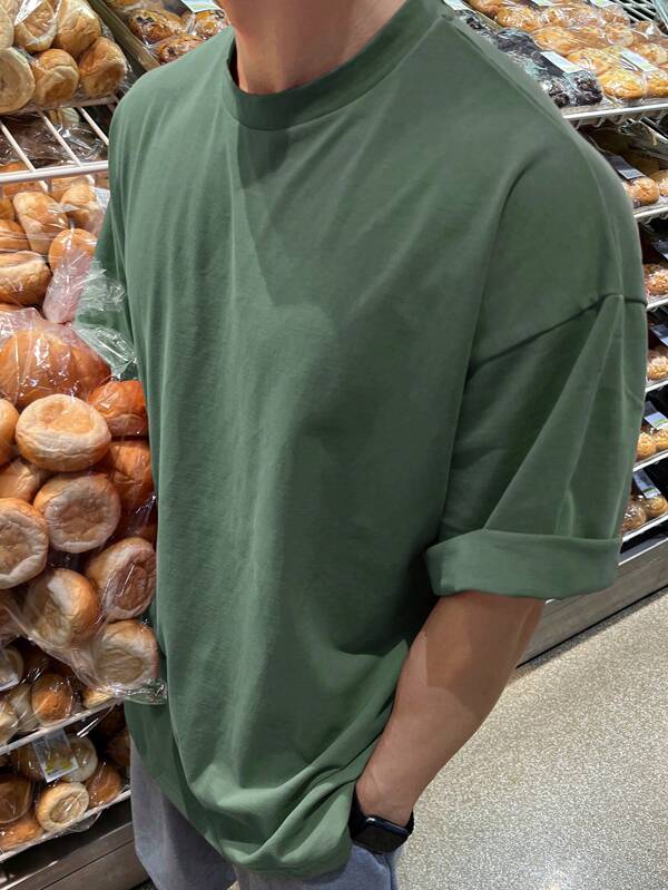 Men Cotton Solid Drop Shoulder Tee