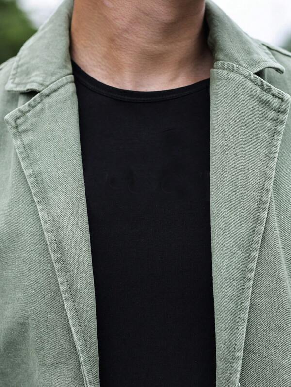 Men Solid Pocket Patched Denim Jacket