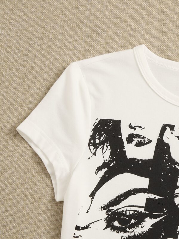 90s Figure Graphic Crop Tee