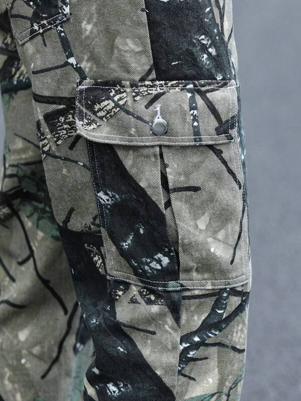 Men Graphic Print Flap Pocket Side Cargo Jeans