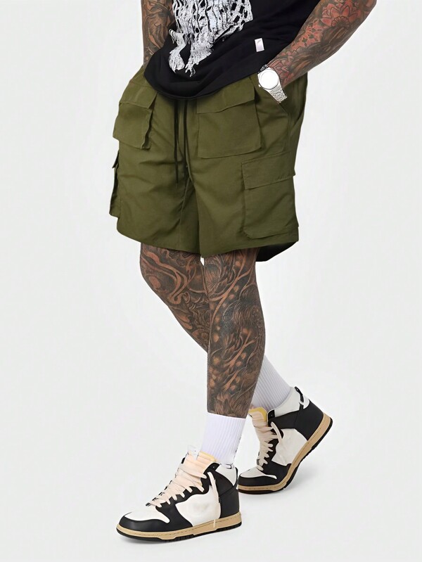 Men Flap Pocket Drawstring Waist Cargo Shorts
