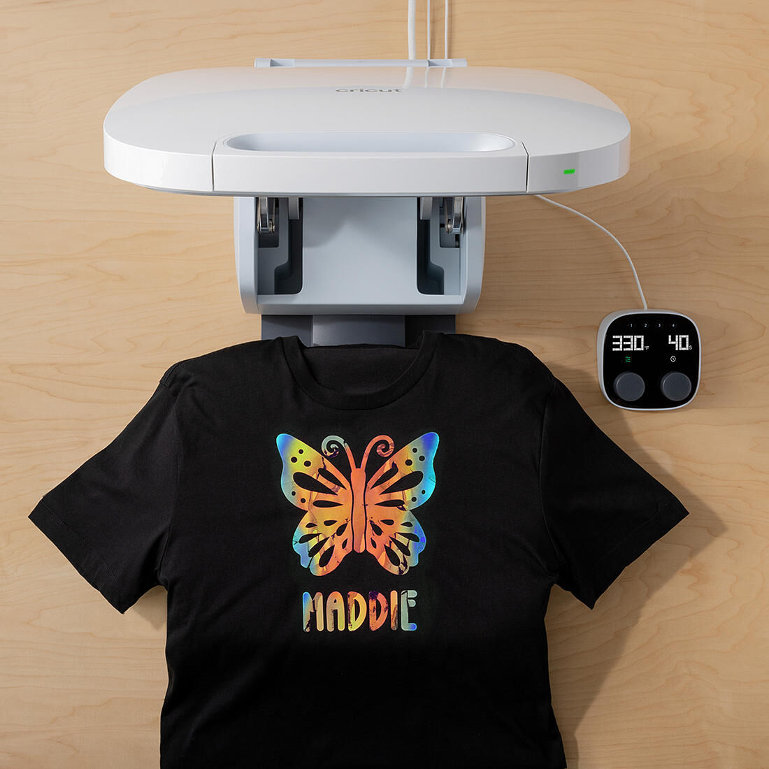 Smart Iron-On™ Holographic (25 in x 12 ft)