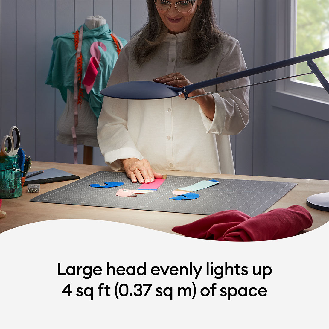 Cricut Bright™ 360, Ultimate LED Table Lamp - Indigo