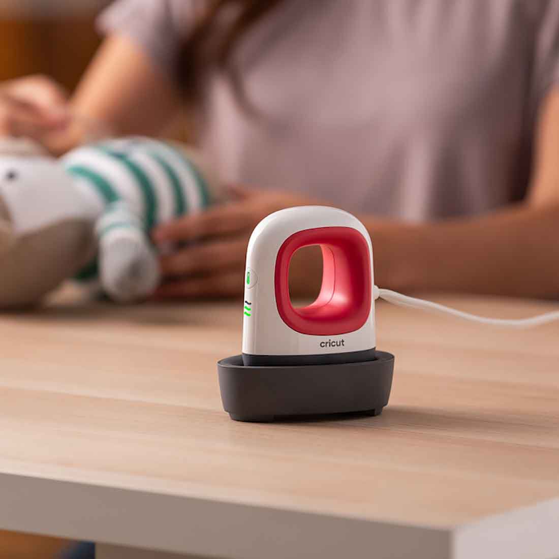 Cricut EasyPress Mini™, Raspberry + Essentials Iron -On Bundle