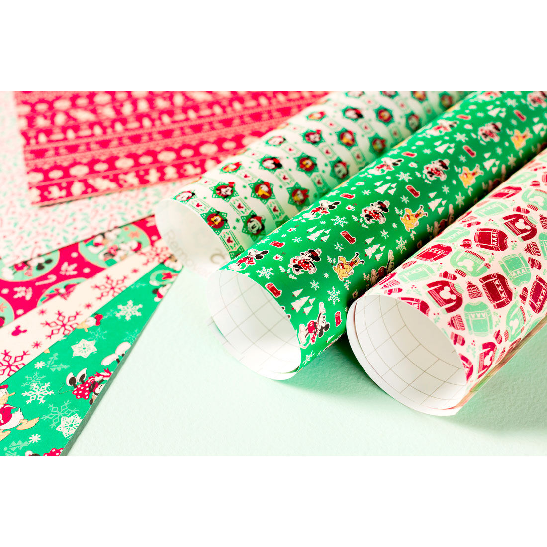 Premium Vinyl™ Patterned Sampler, Mickey and Friends Cozy Christmas - Removable