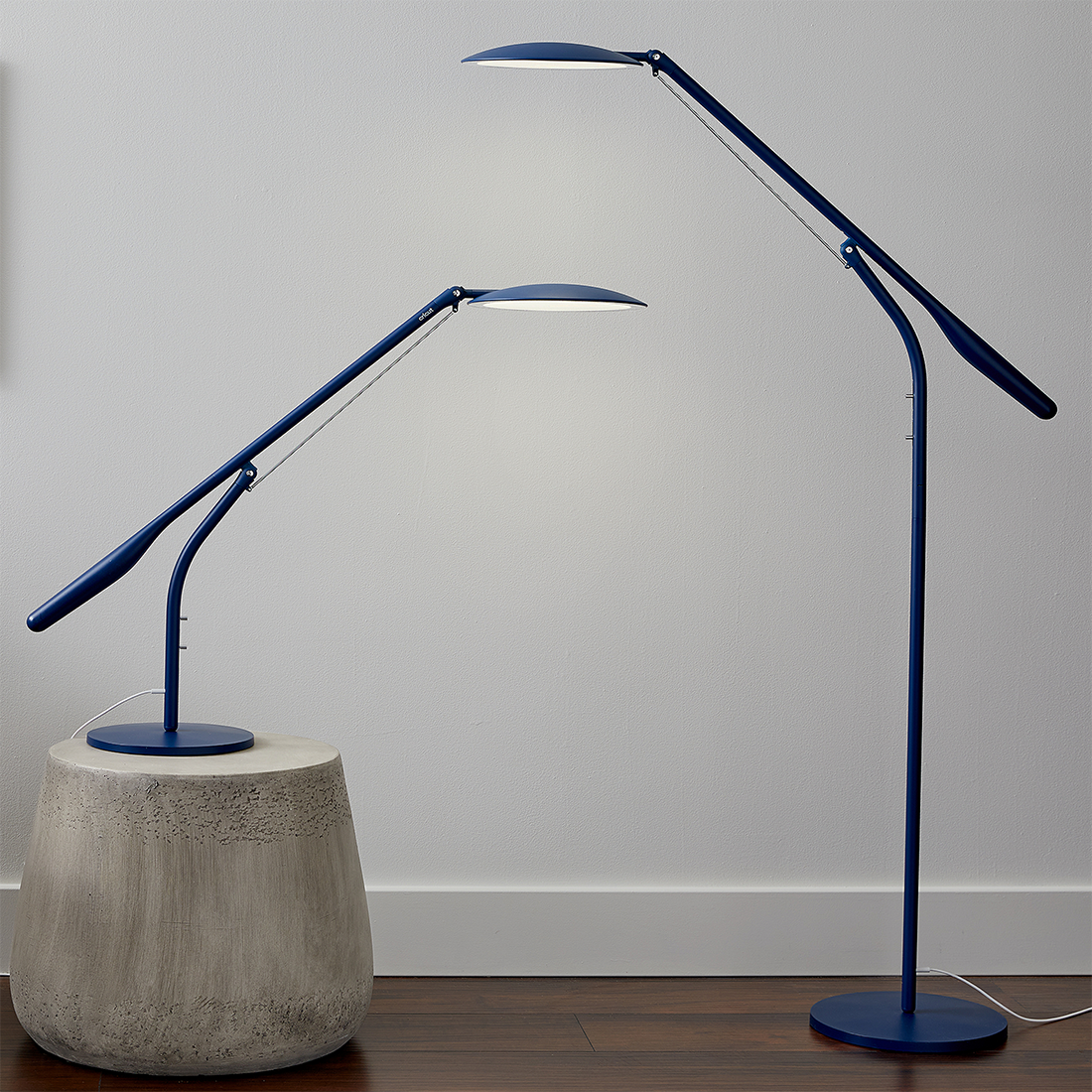 Cricut Bright™ 360 Ultimate LED Lamp Bundle, Indigo