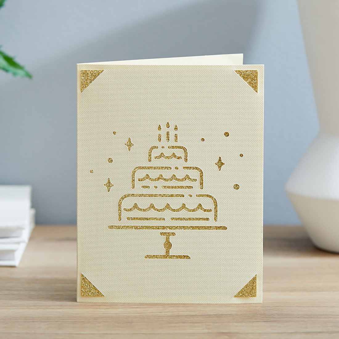 Cricut Joy™ Insert Cards, Cream/Gold Glitter 4.25" x 5.5"