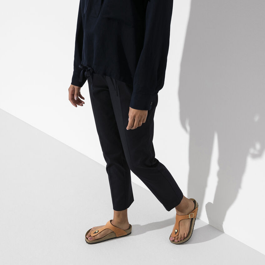 Gizeh Nubuck Leather Pecan