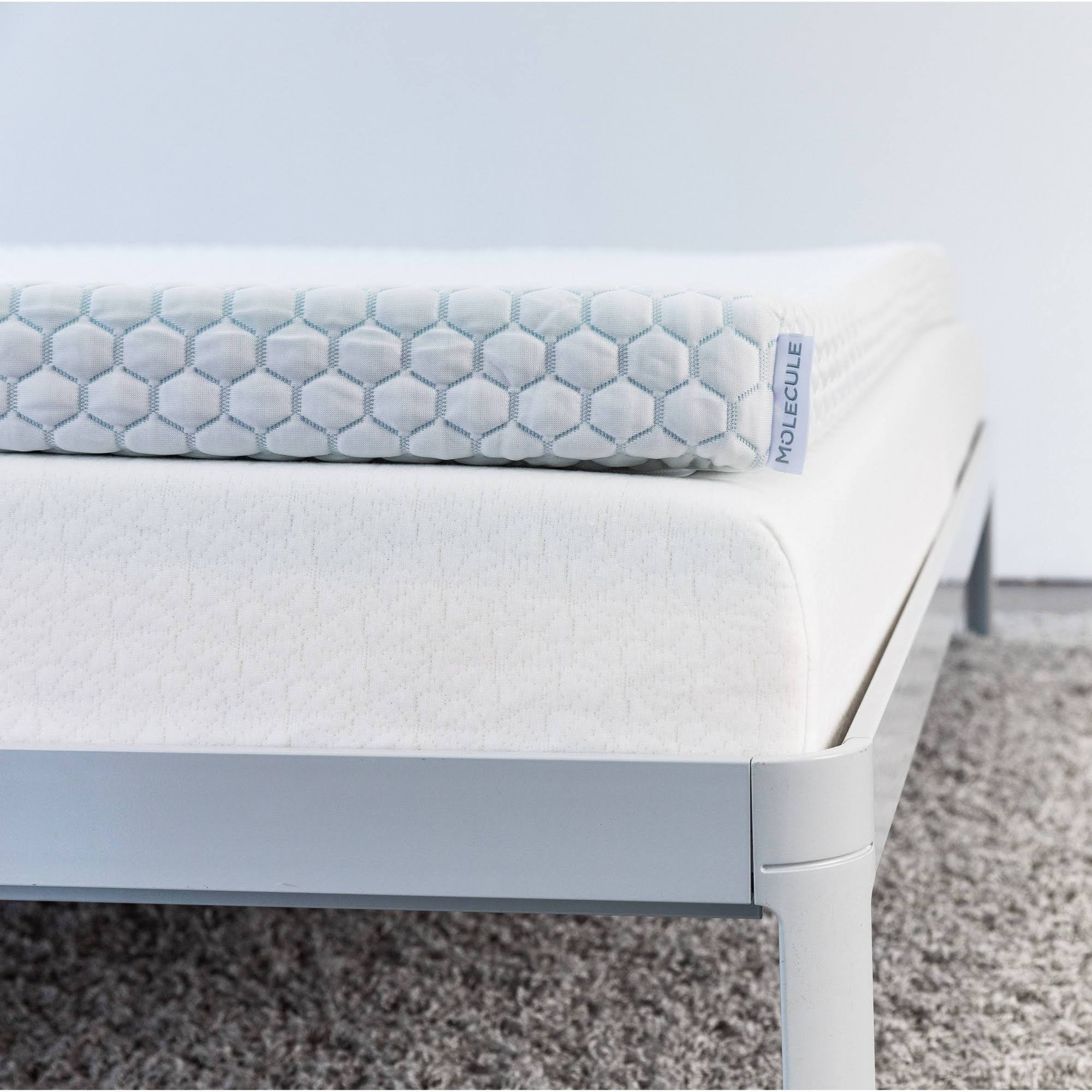 Molecule AIRTEC Mattress Topper White WXF02