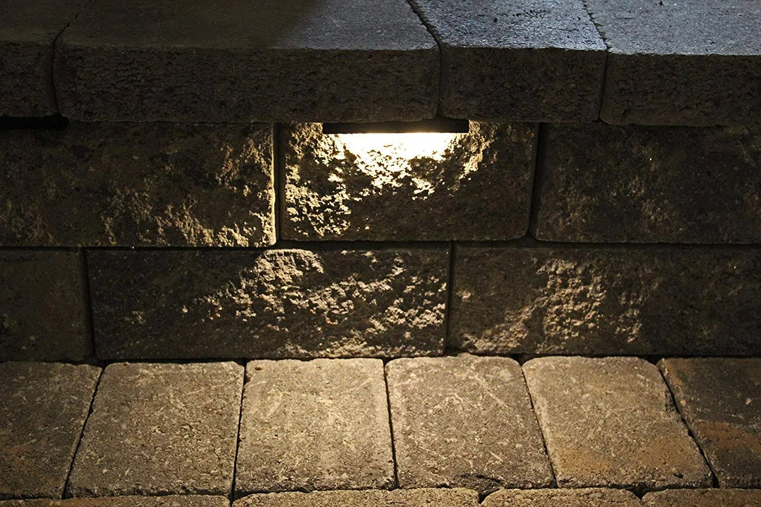 STB04 LED Retaining Wall Light Low Voltage Hardscape Paver Lighting