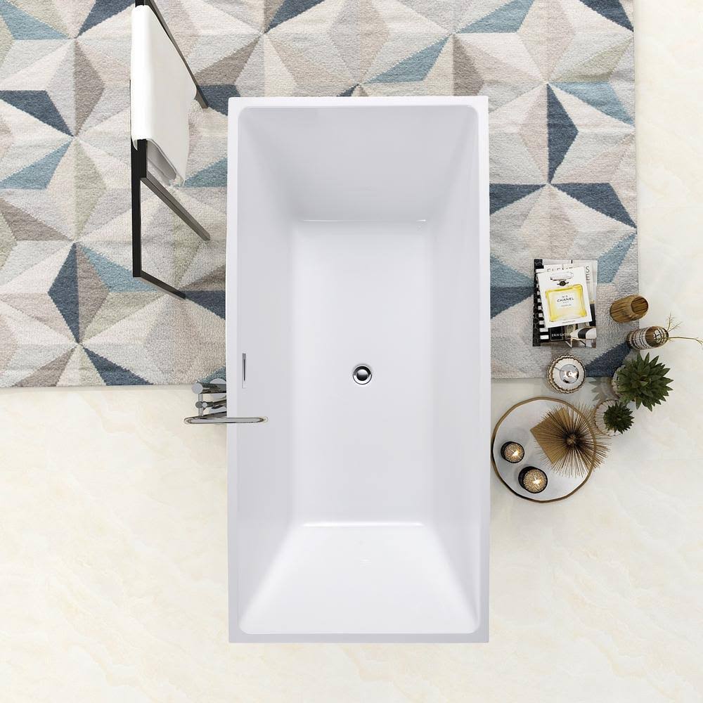 Montpellier 59 in. Acrylic Flatbottom Freestanding Bathtub in White