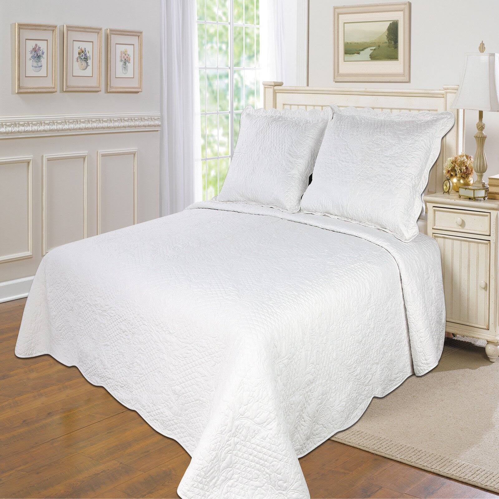 United Curtain Co. Quinn Quilt Set, White, King WGL03