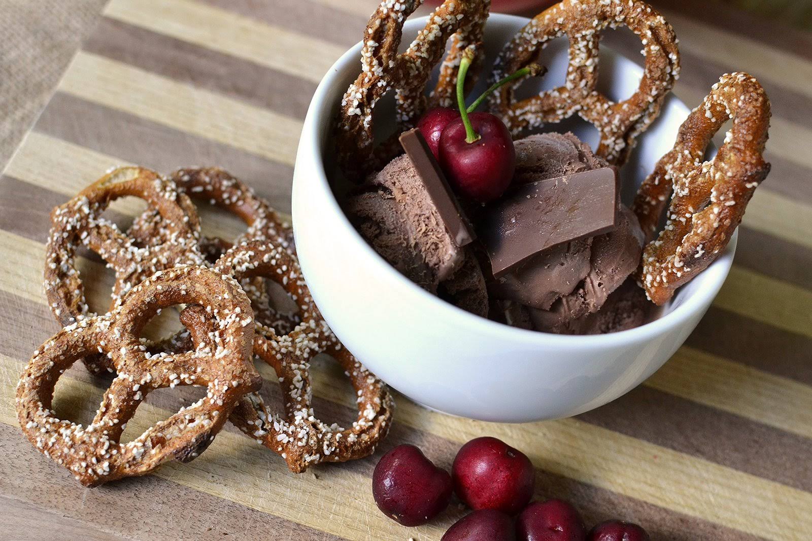 Unique Pretzels Extra Salt Splits Pretzels, 11 Ounce, 12 Bags WGL03