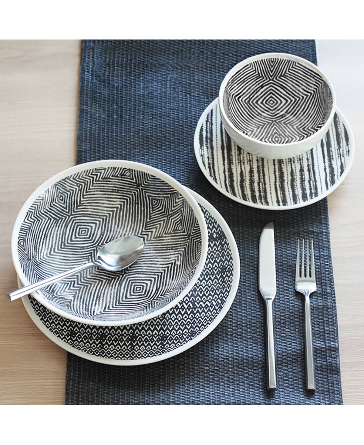 Baum 16 Piece Dalton Grey Dinnerware Set WGL03