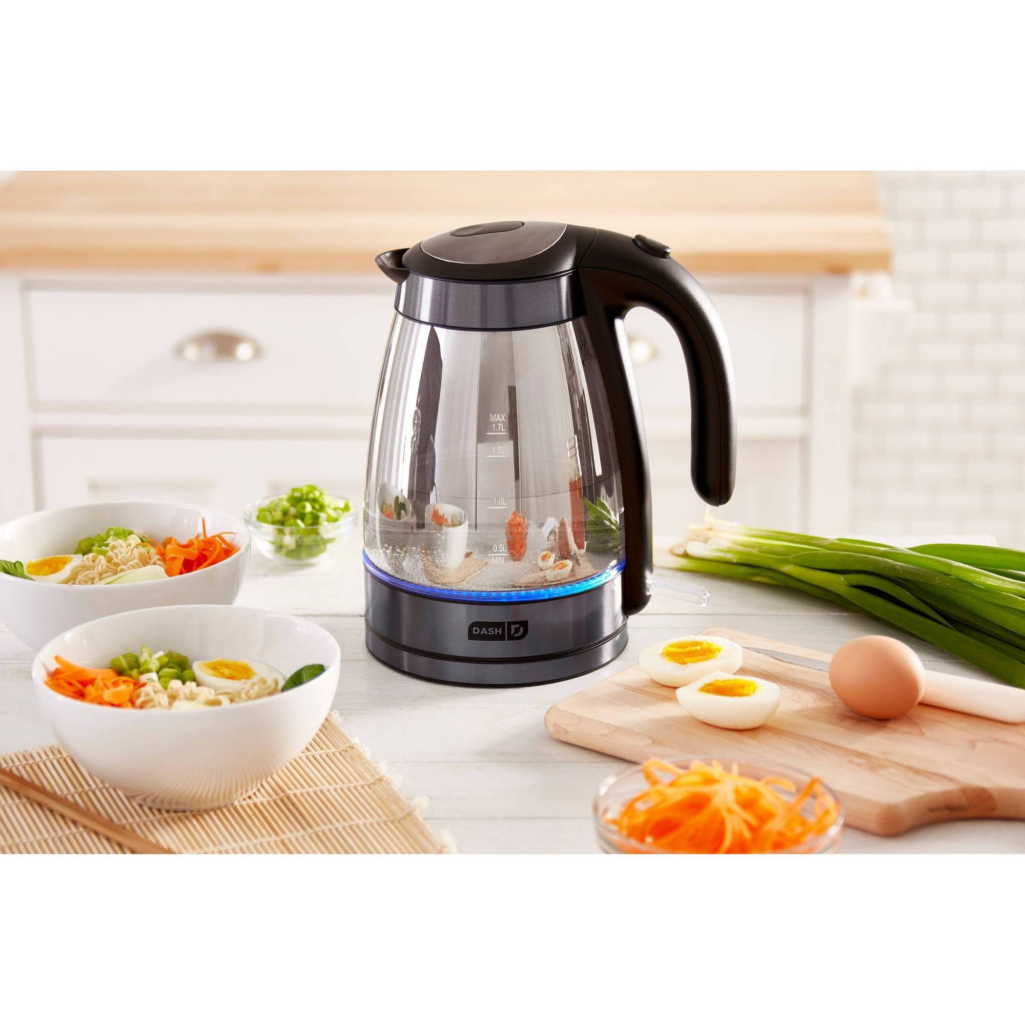Dash DMGK300BS Illusion Mirrored Electric Kettle, Black Stainless WGL03