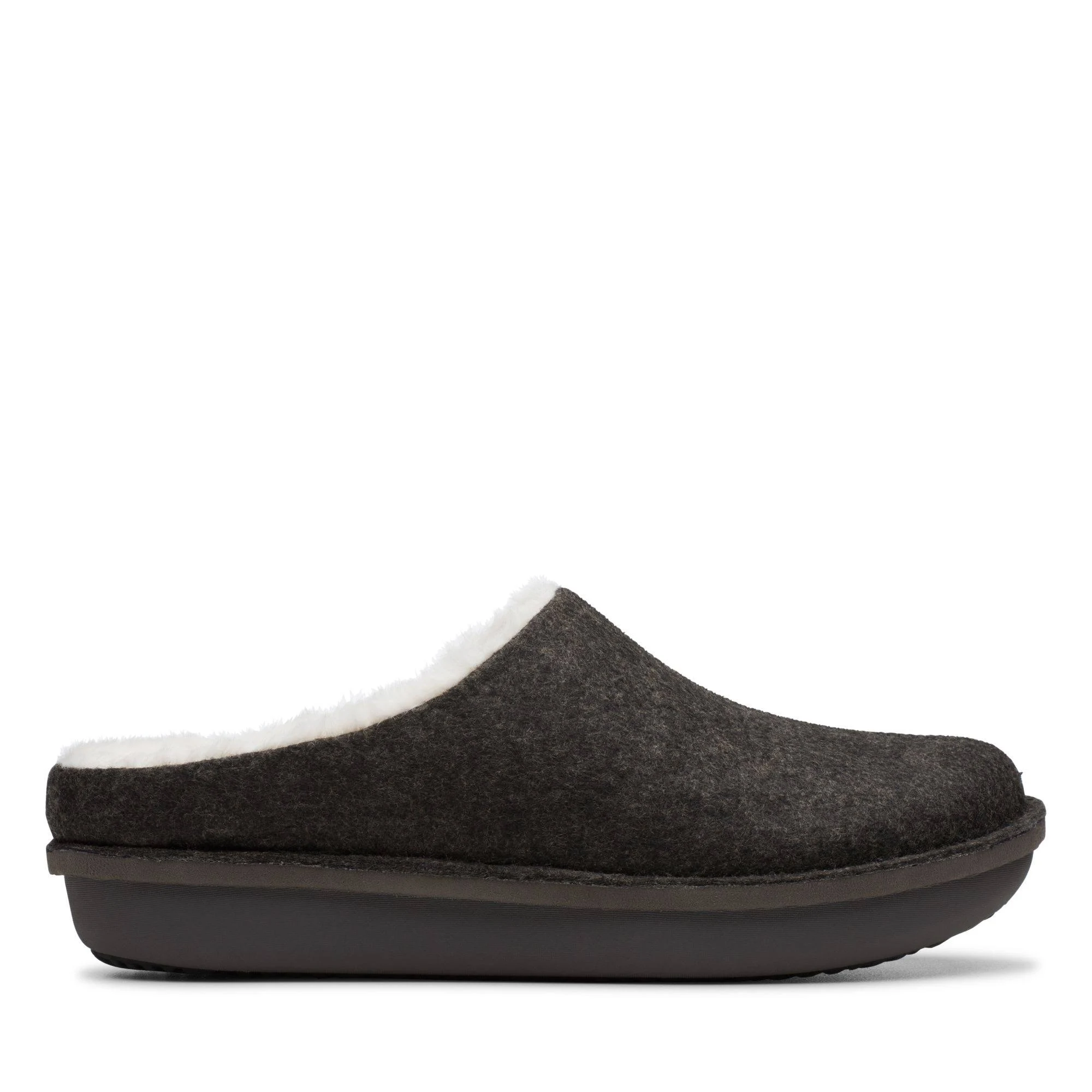 clarks step flow clog