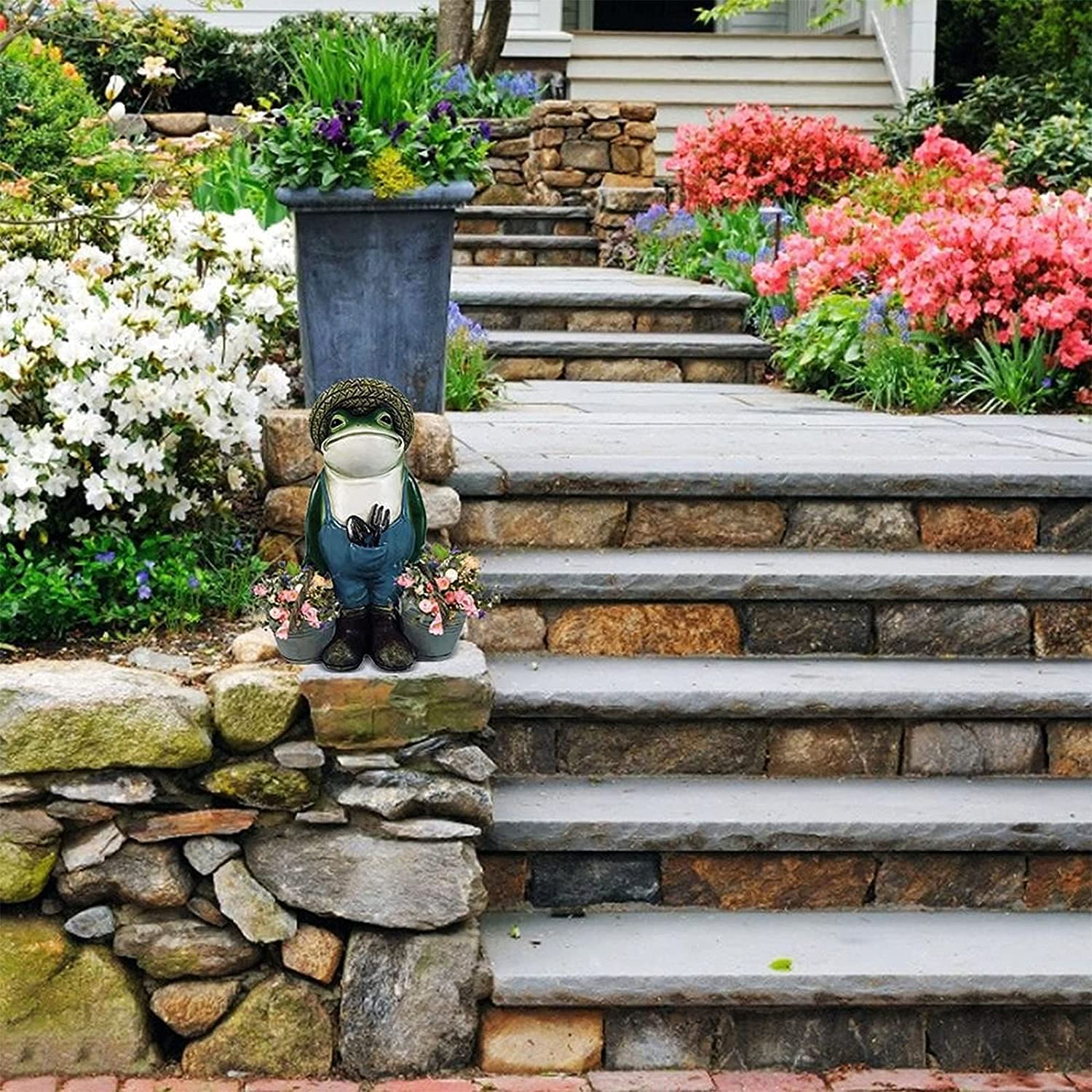 Frogs Bucket Garden Statue