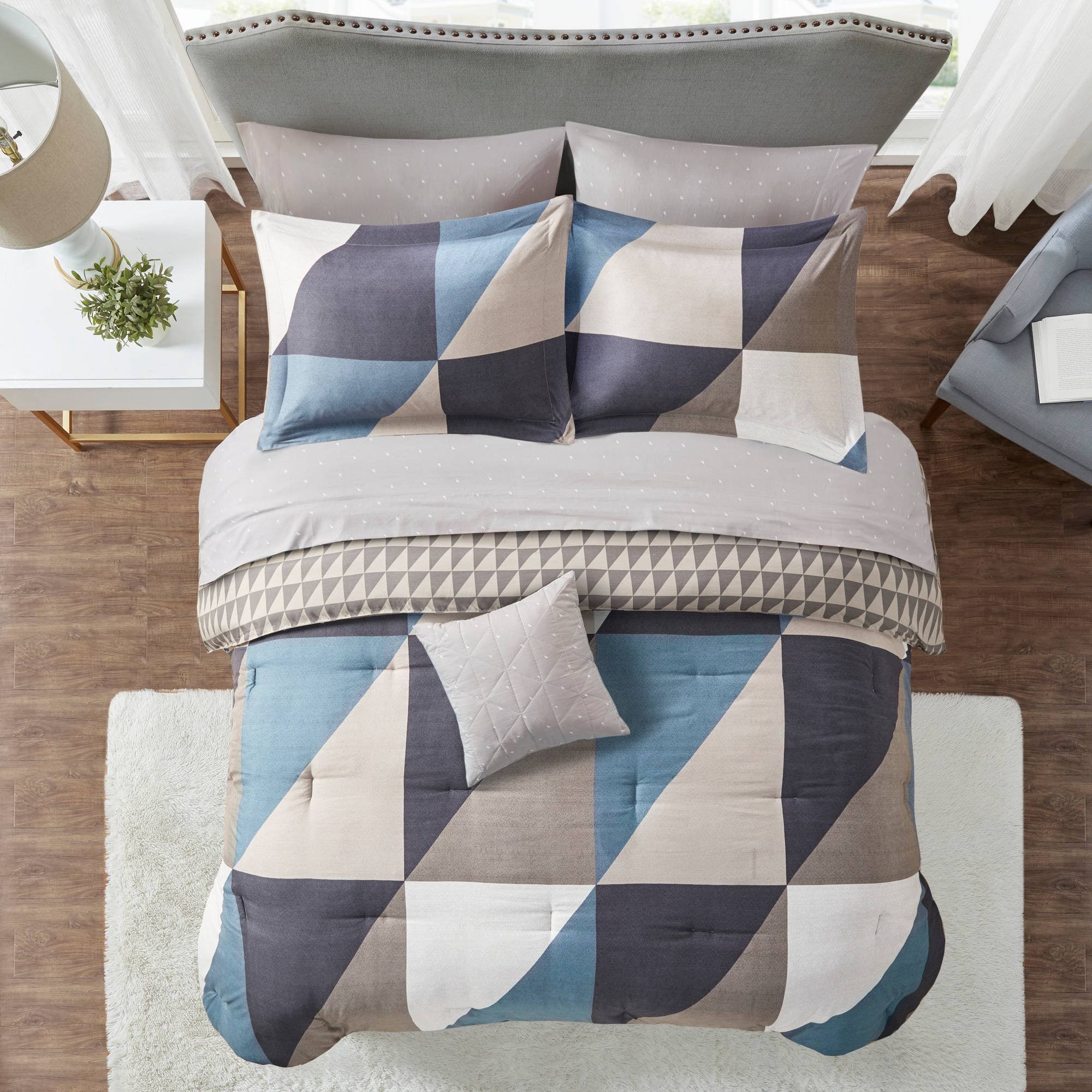 Madison Park Remy Reversible Complete Bed Set Includes Sheets Navy