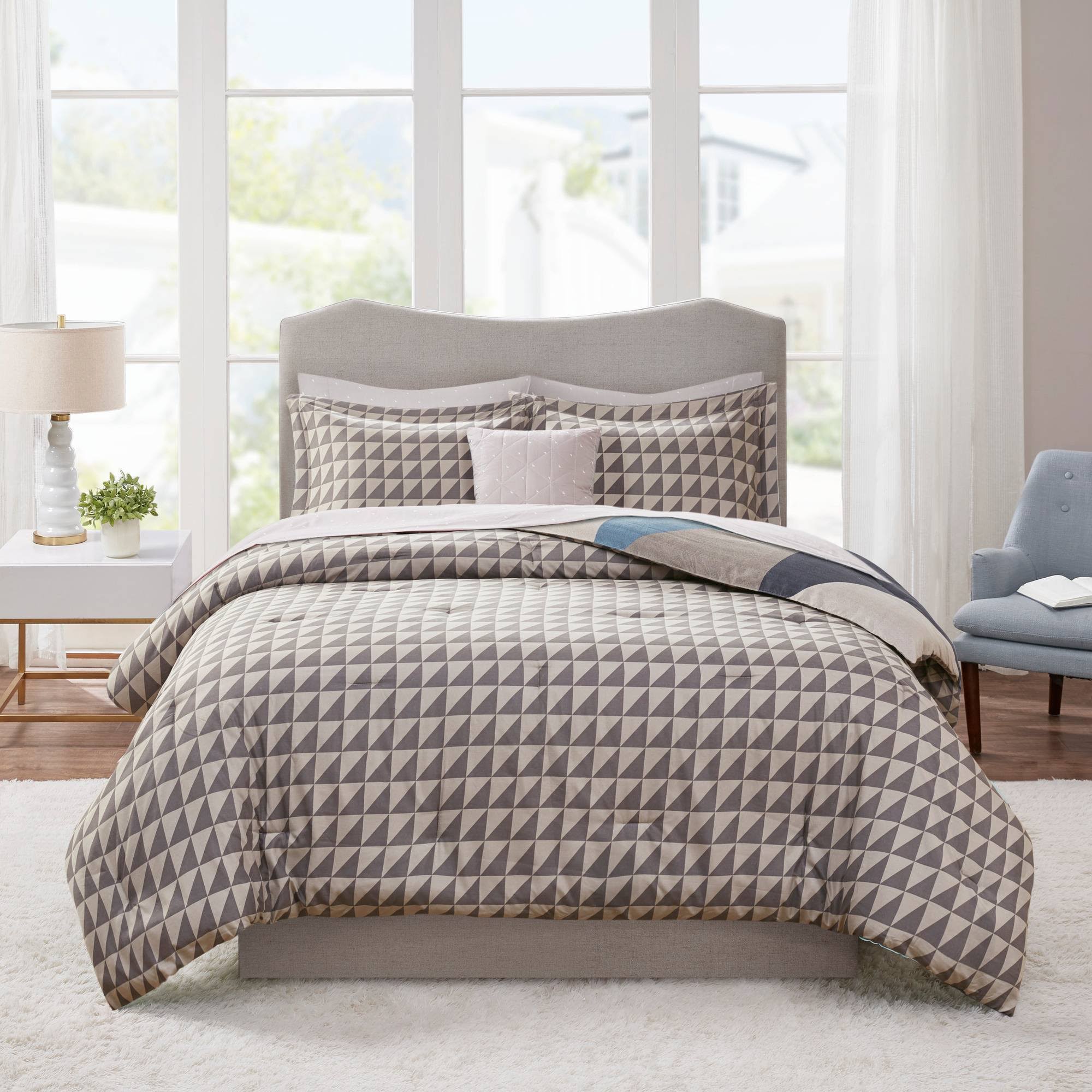 Madison Park Remy Reversible Complete Bed Set Includes Sheets Navy