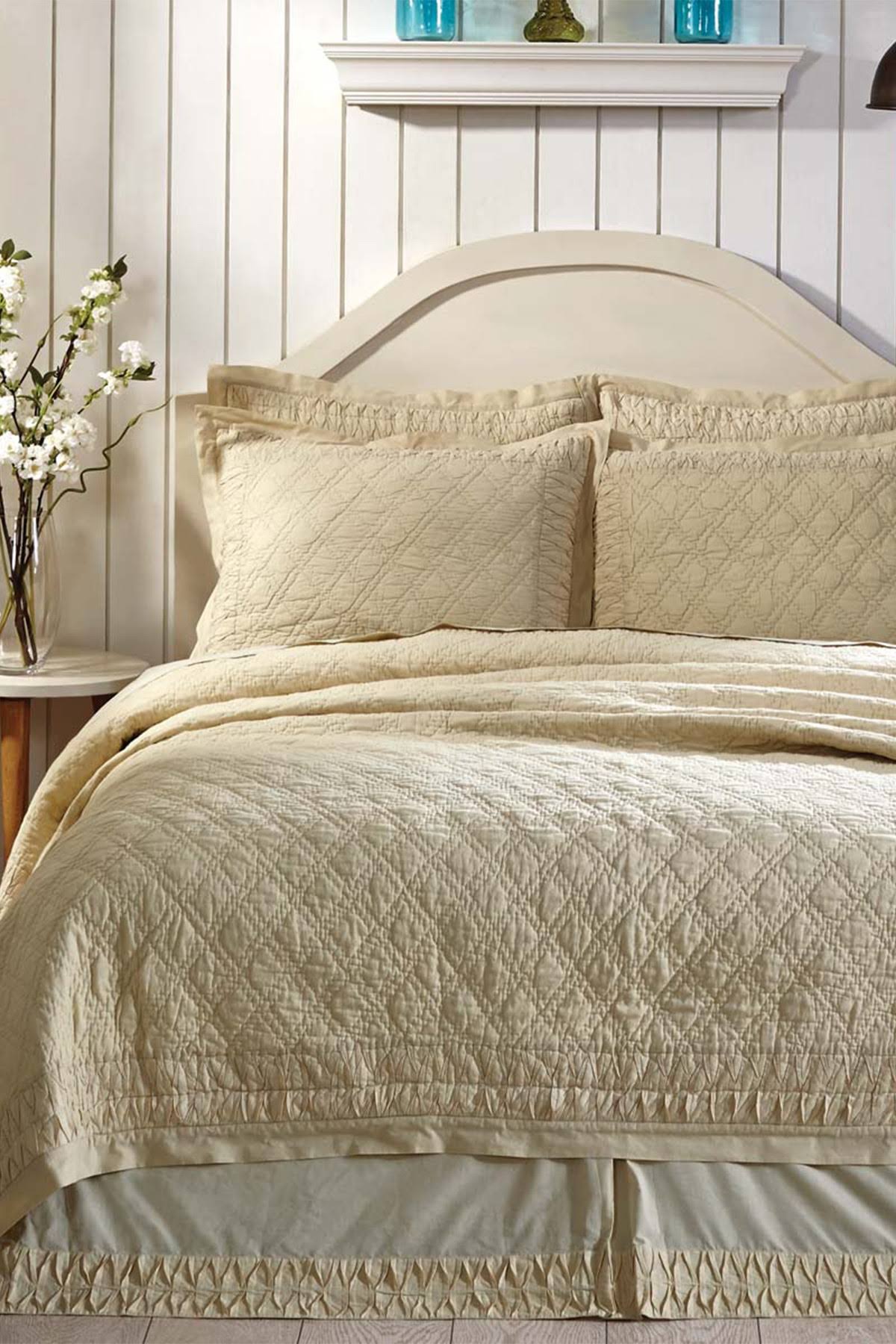 🔥VHC Brands Adelia Creme Queen Quilt CT03s