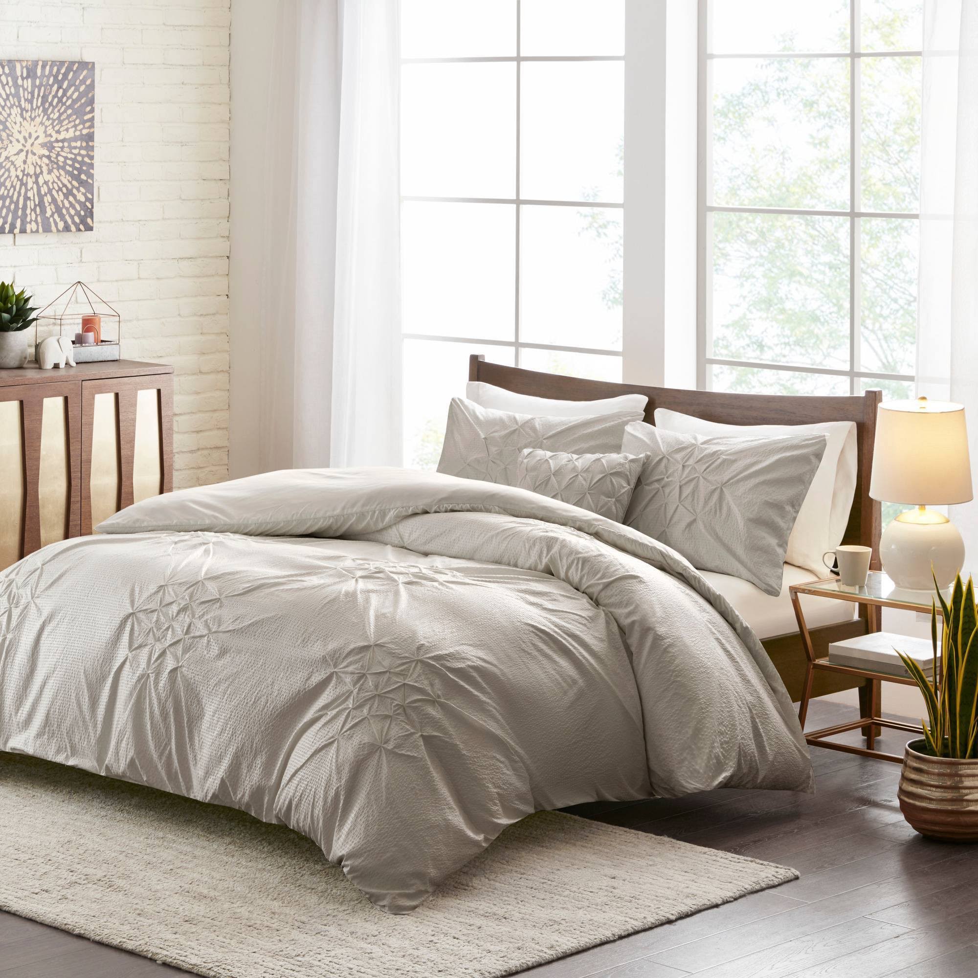 Madison Park - Giselle 4 Piece Tufted Seersucker Duvet Set - Grey ...