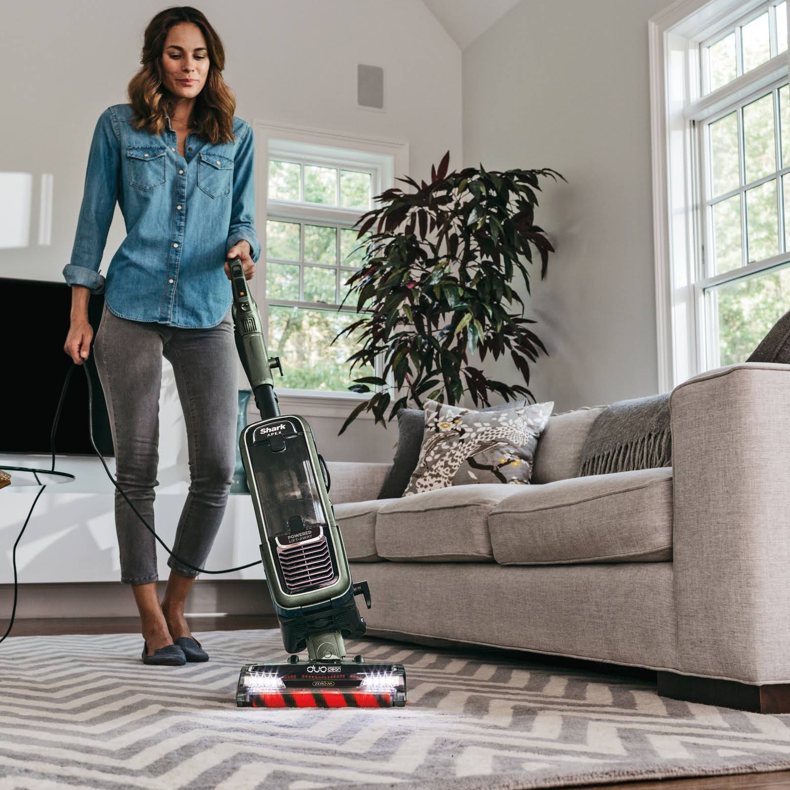 Shark Apex DuoClean with SelfCleaning Brushroll Powered LiftAway