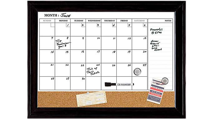 quartet-magnetic-combination-dry-erase-calendar-cork-board-qrt814928