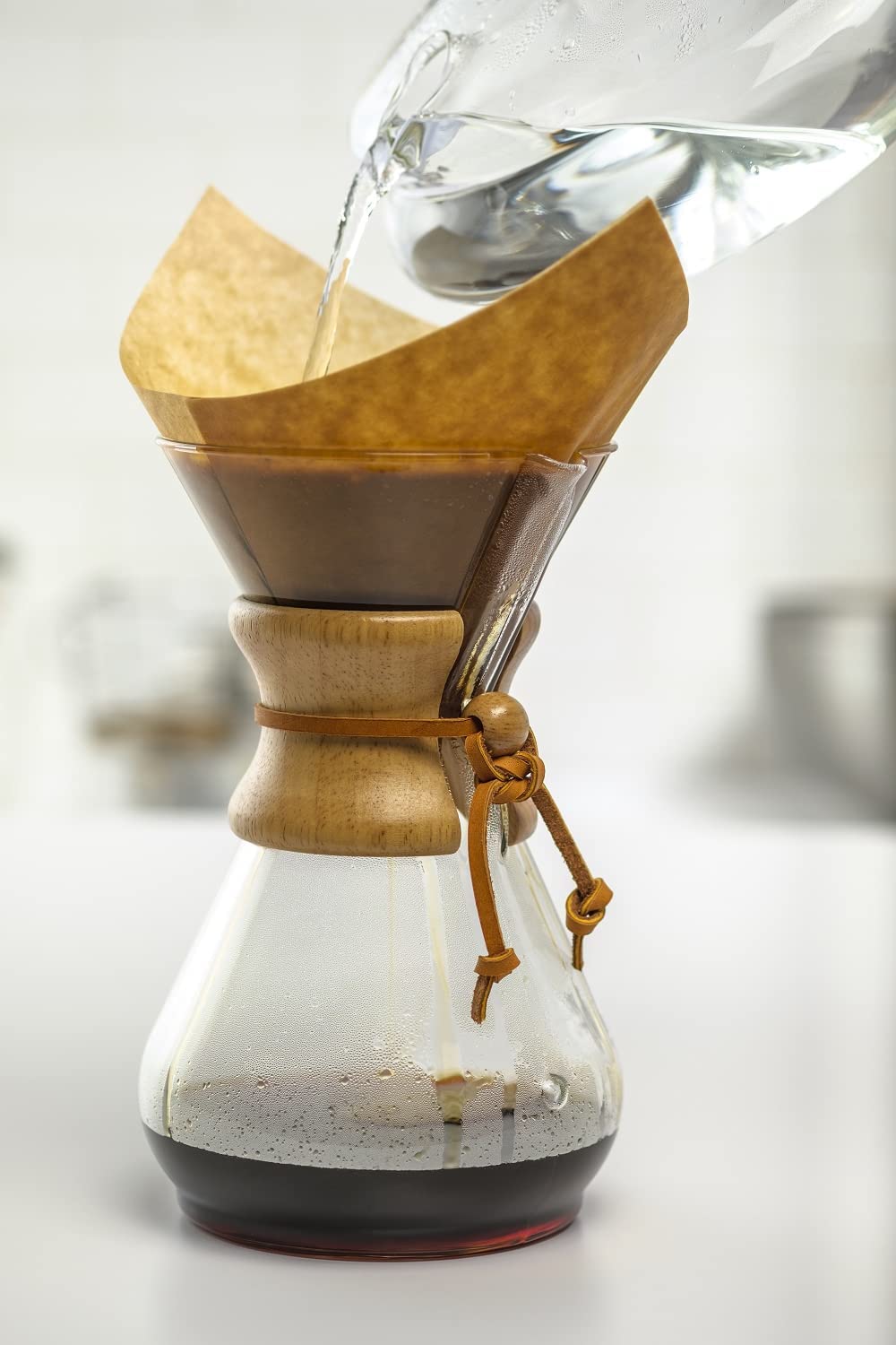 Chemex Classic Series, PourOver Glass Coffeemaker, 10 Cup Exclusive