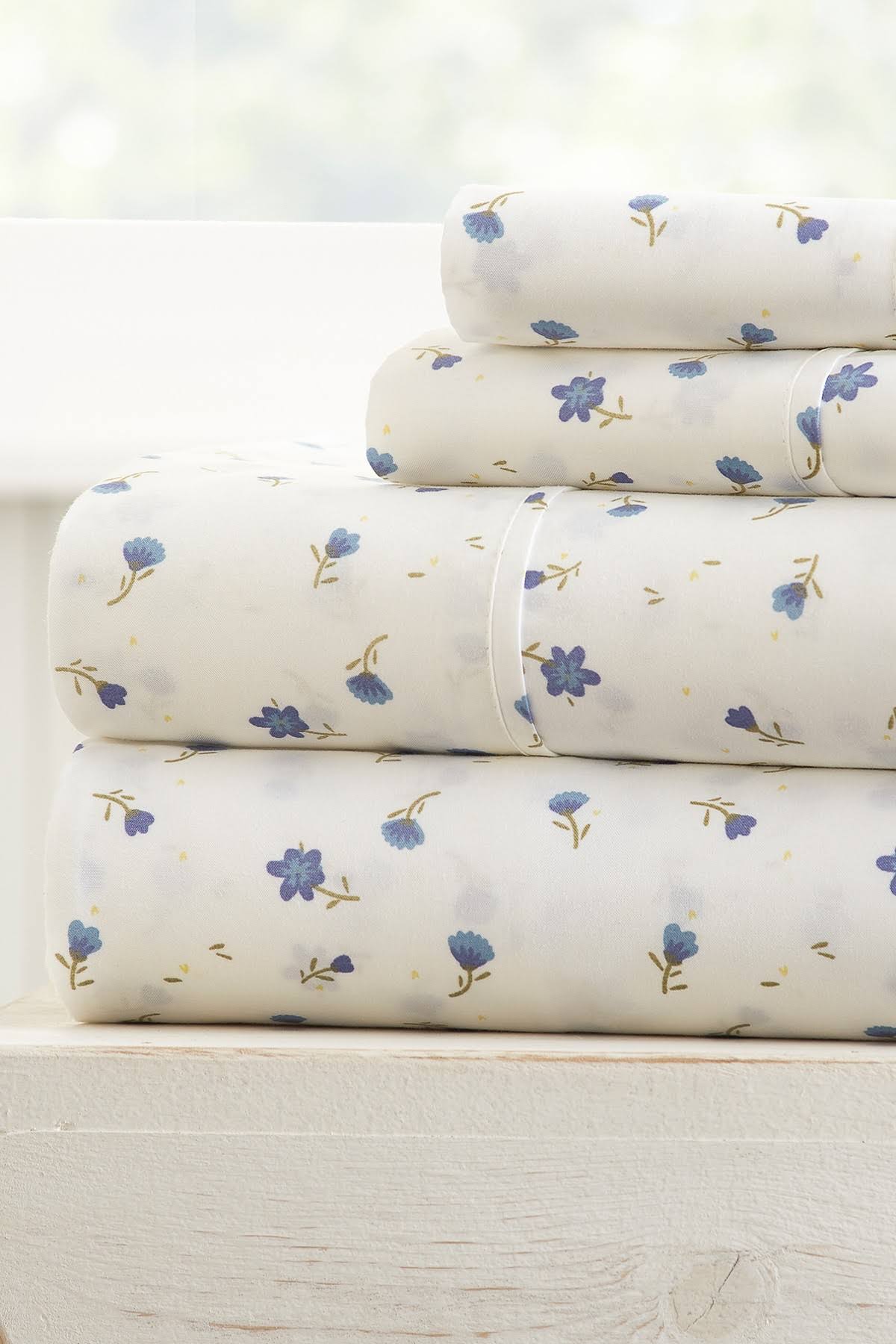 Home Spun Premium Ultra Soft Floral Pattern 4Piece Full Bed Sheet Set