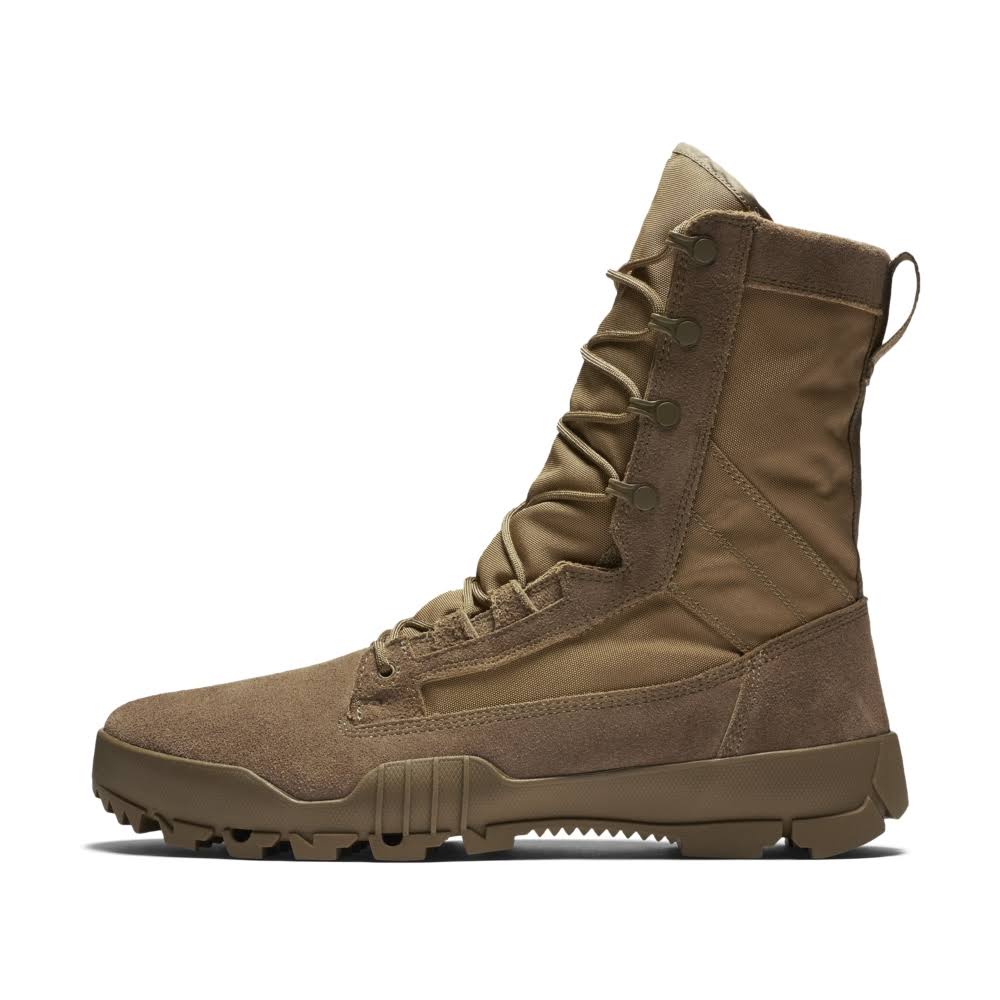 nike coyote boots