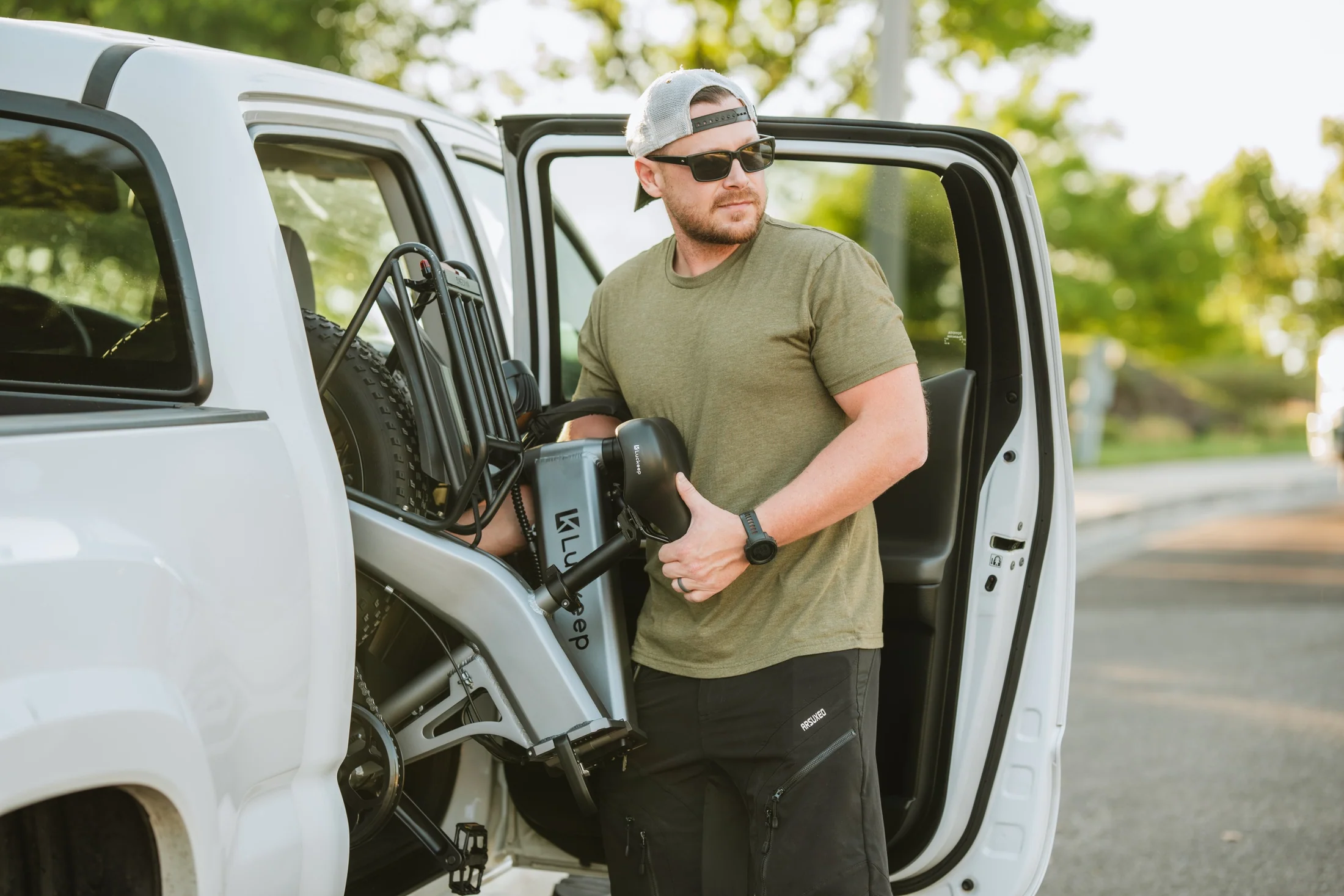 Luckeep X1 folding ebike A powerful folding ebike that can handle any terrain with ease