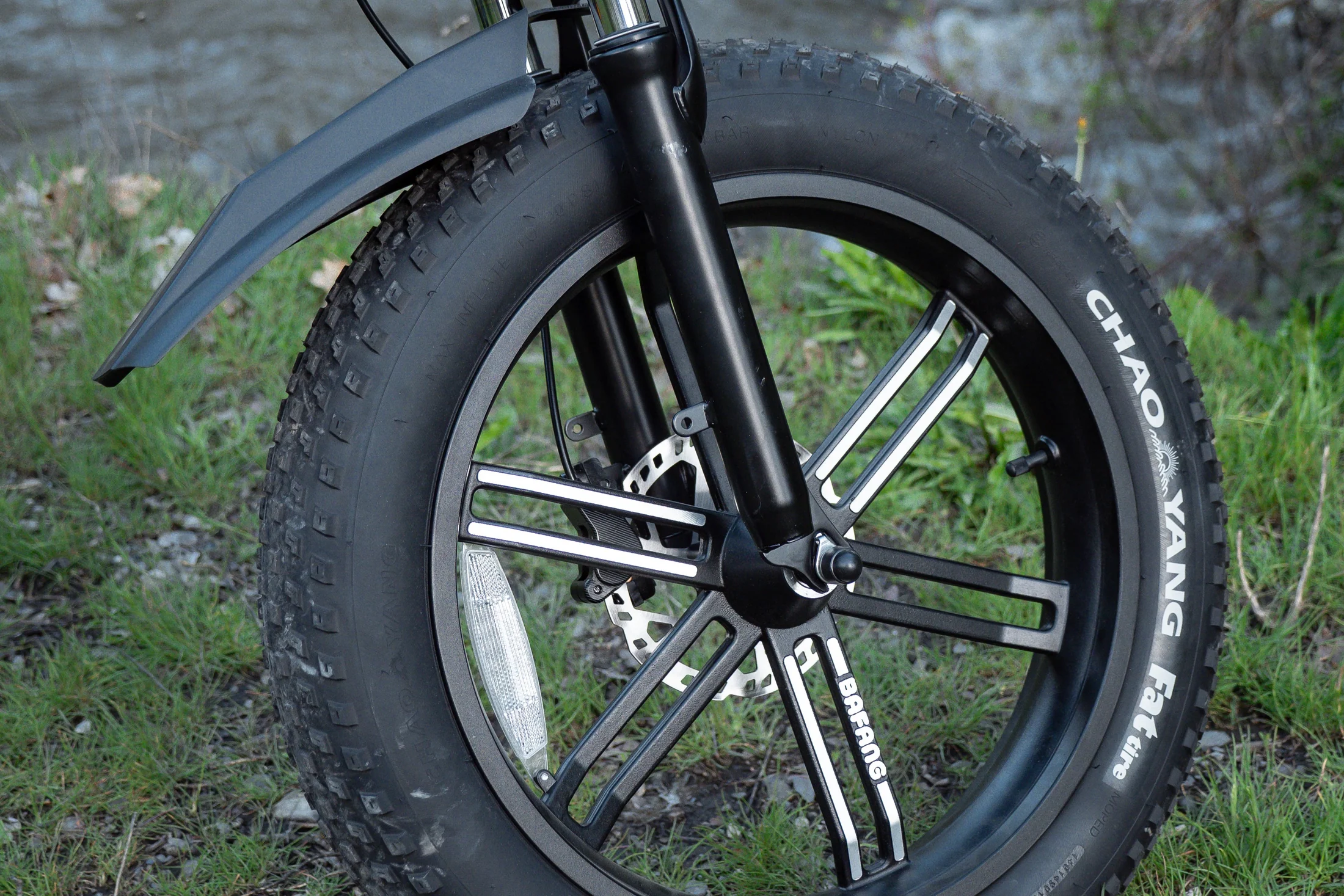 Luckeep X1 folding ebike A powerful folding ebike that can handle any terrain with ease
