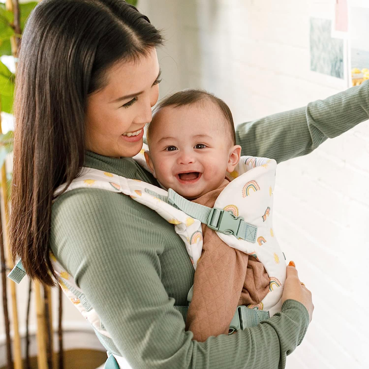 Advanced 4-in-1 Carrier - Ergonomic, convertible, face-in and face-out front and back carry for newborns and older babies 8-32 lbs