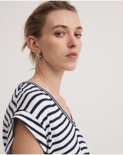 Witchery Linen V Neck Tee