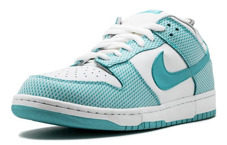 nike dunk low premium sb high hair