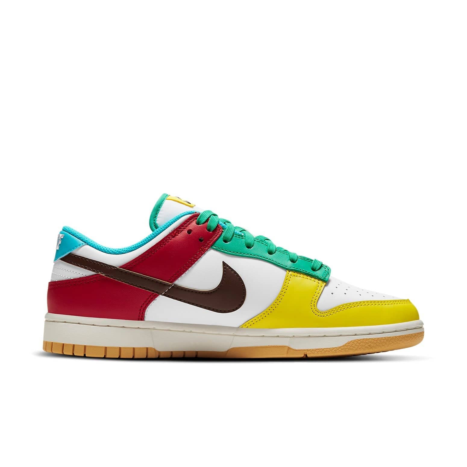 nike dunk low se free 99 white