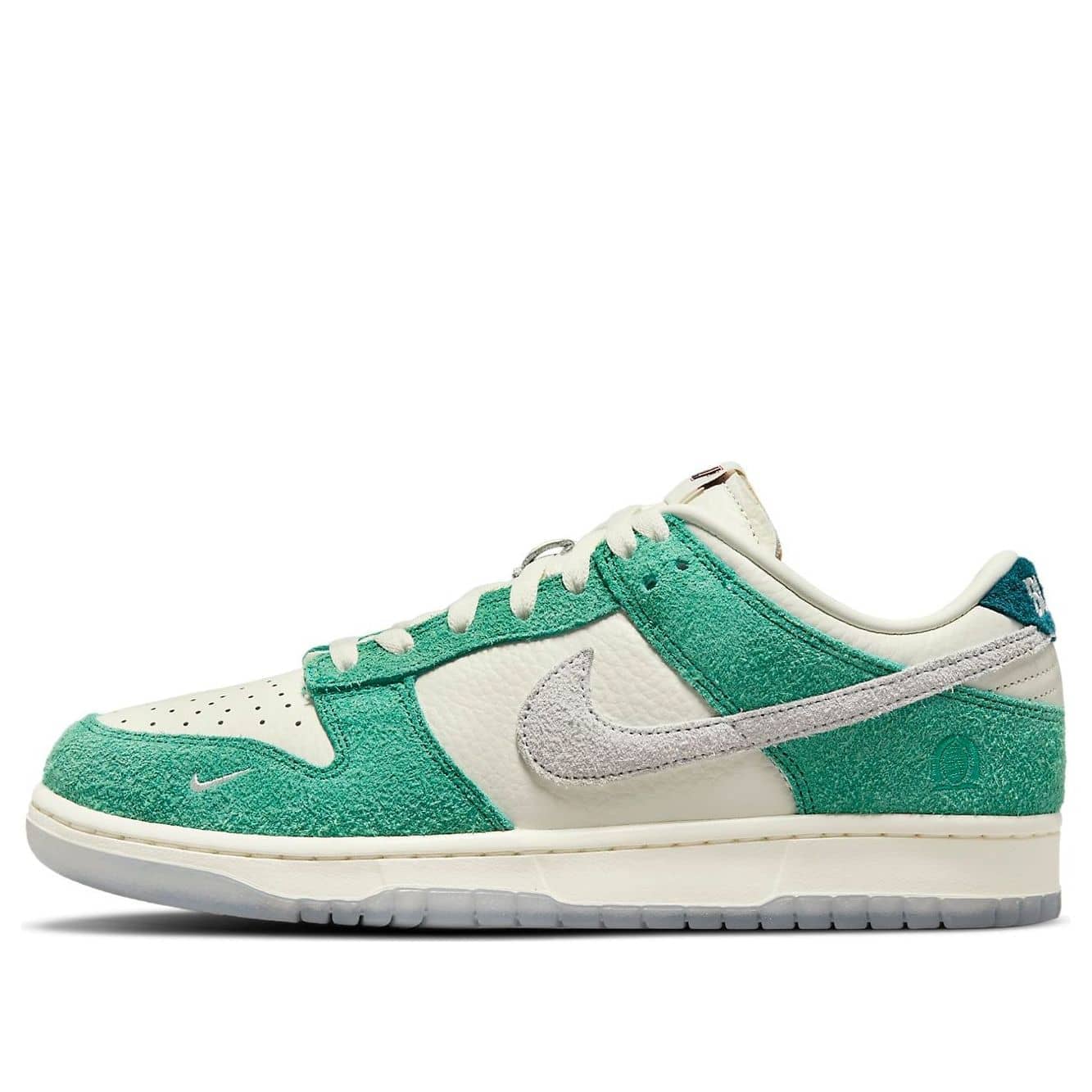nike kasina x dunk low road sign