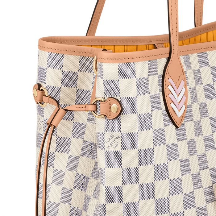 day buffer shoulder bag