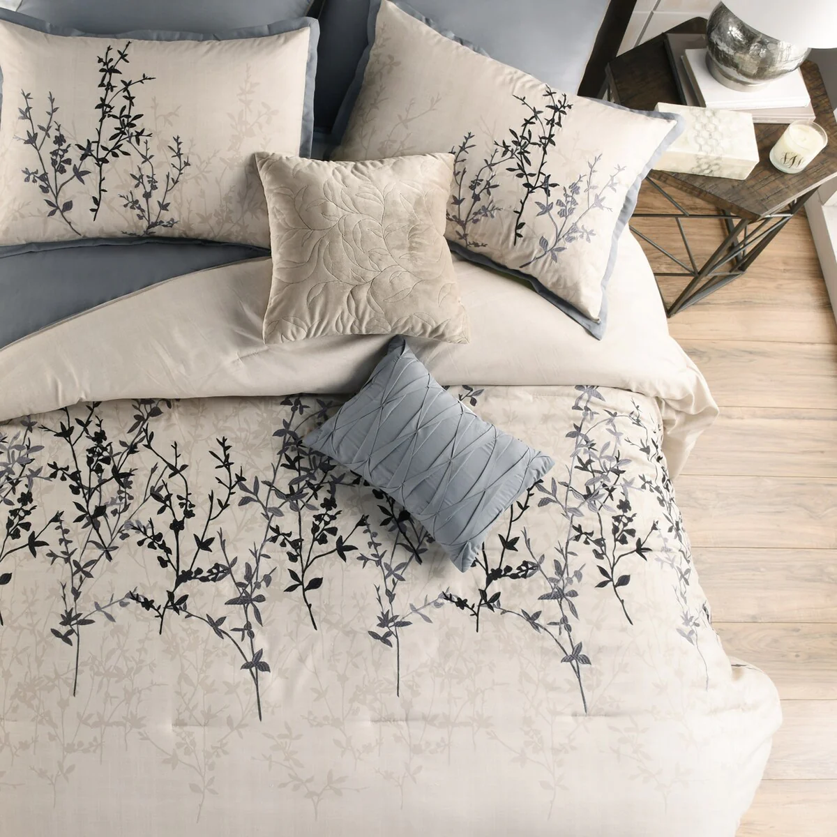 Riverbrook Home Hayden Collection Contemporary 8 piece set