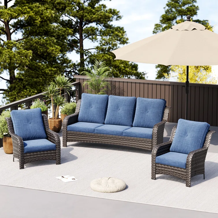 5-Person Outdoor Seating Group With Cushions