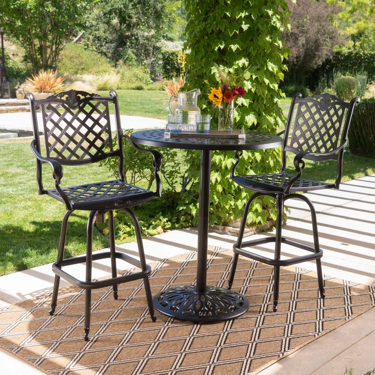 Richwood 2 - Person Round Outdoor Dining Set