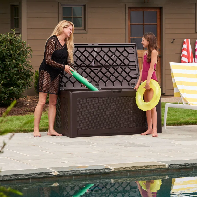 Rubbermaid Deck Box, Extra Large, 134 Gallon, Brown