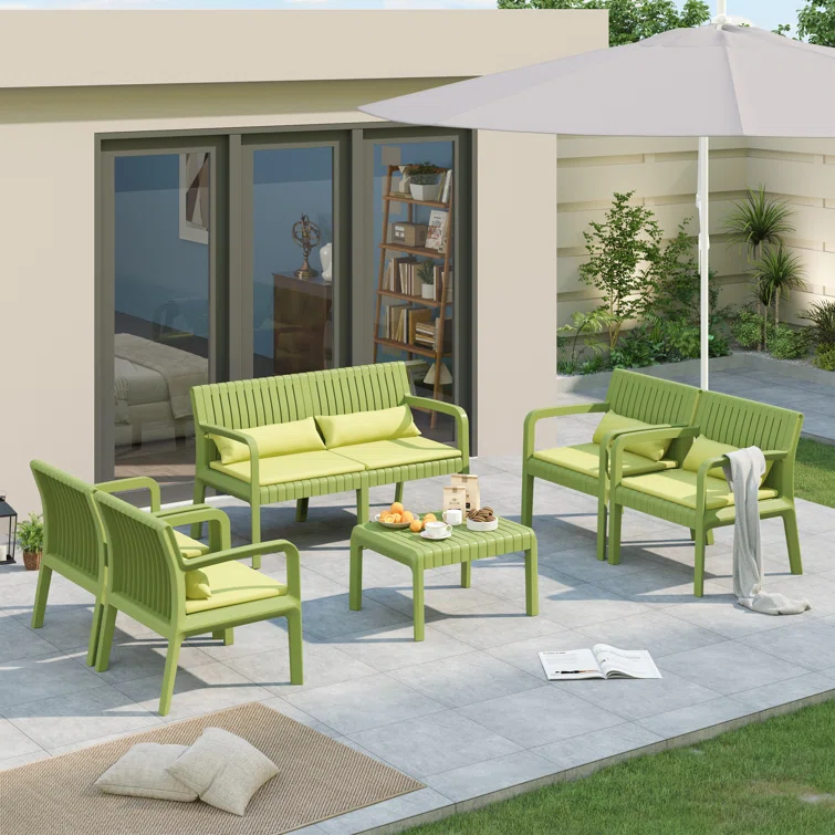 6-Person Outdoor Seating Group With Cushions And  Coffee Table