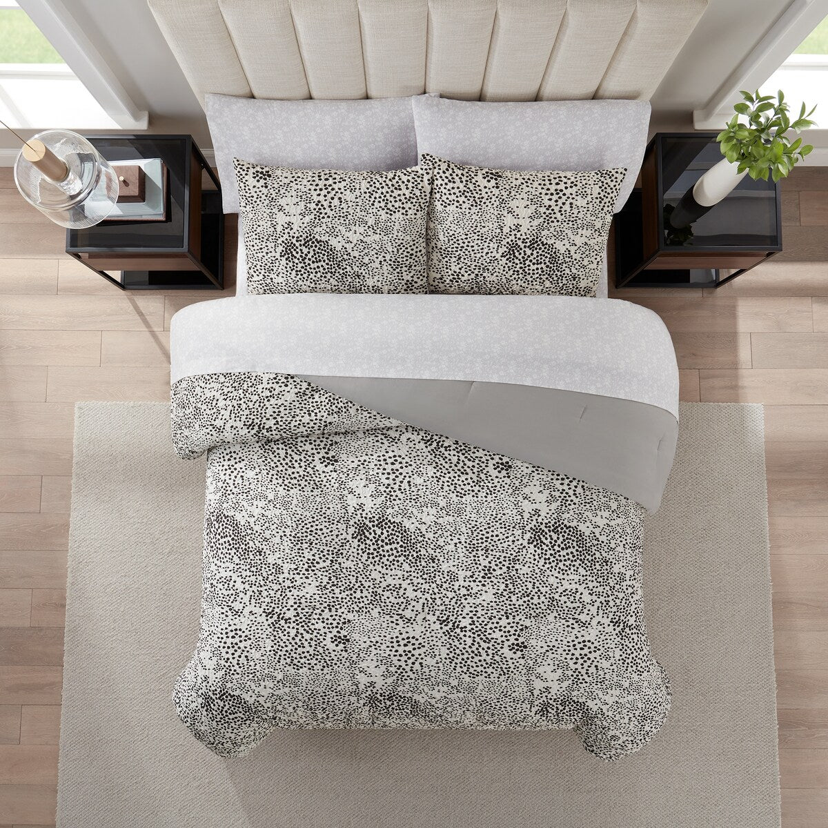 Nine West Nora Leopard Printed Texture Bedding Set