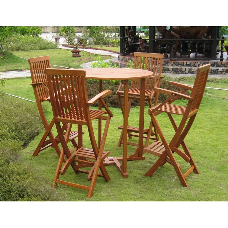 Blaser 4 - Person Round Outdoor Dining Set