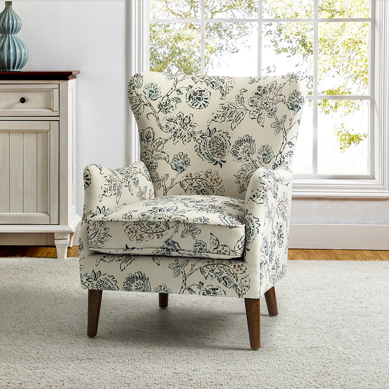 Johannes Armchair