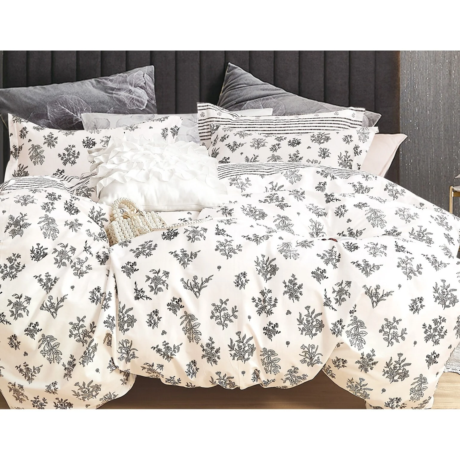 Parsley Black/White Floral 100% Cotton Reversible Comforter Set