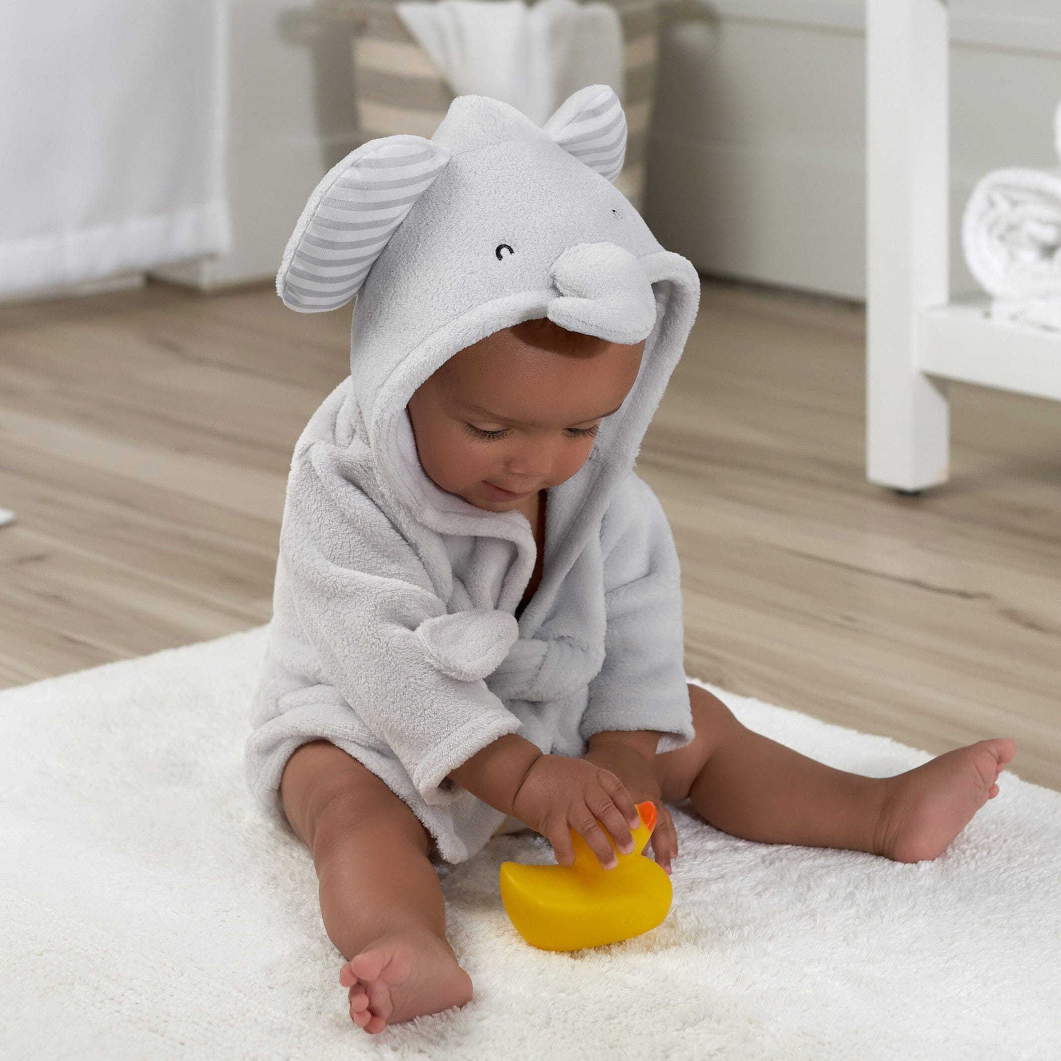 Baby Neutral Elephant Robe